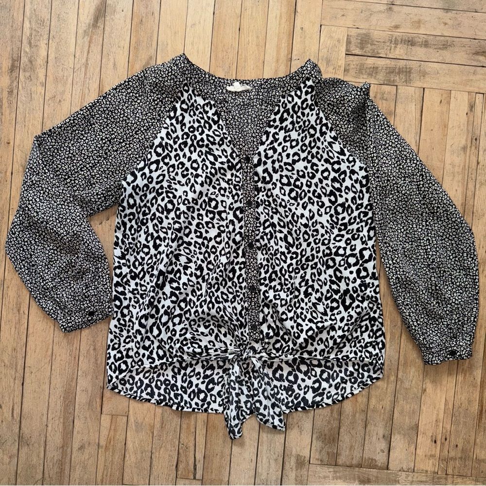 MYSTREE leopard print blouse, size medium.